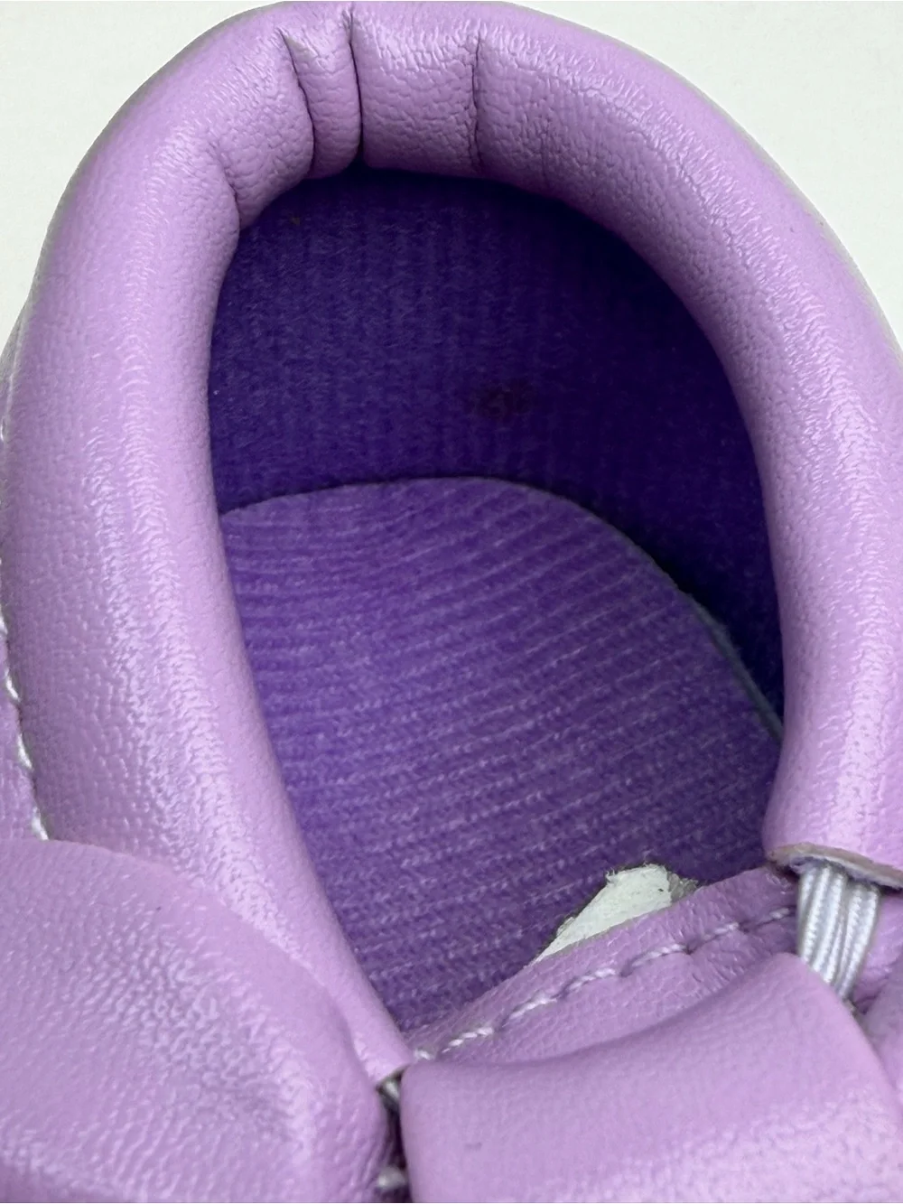 BNIB Emerson & Friends Baby  Moccasins lavender 3-6 Months